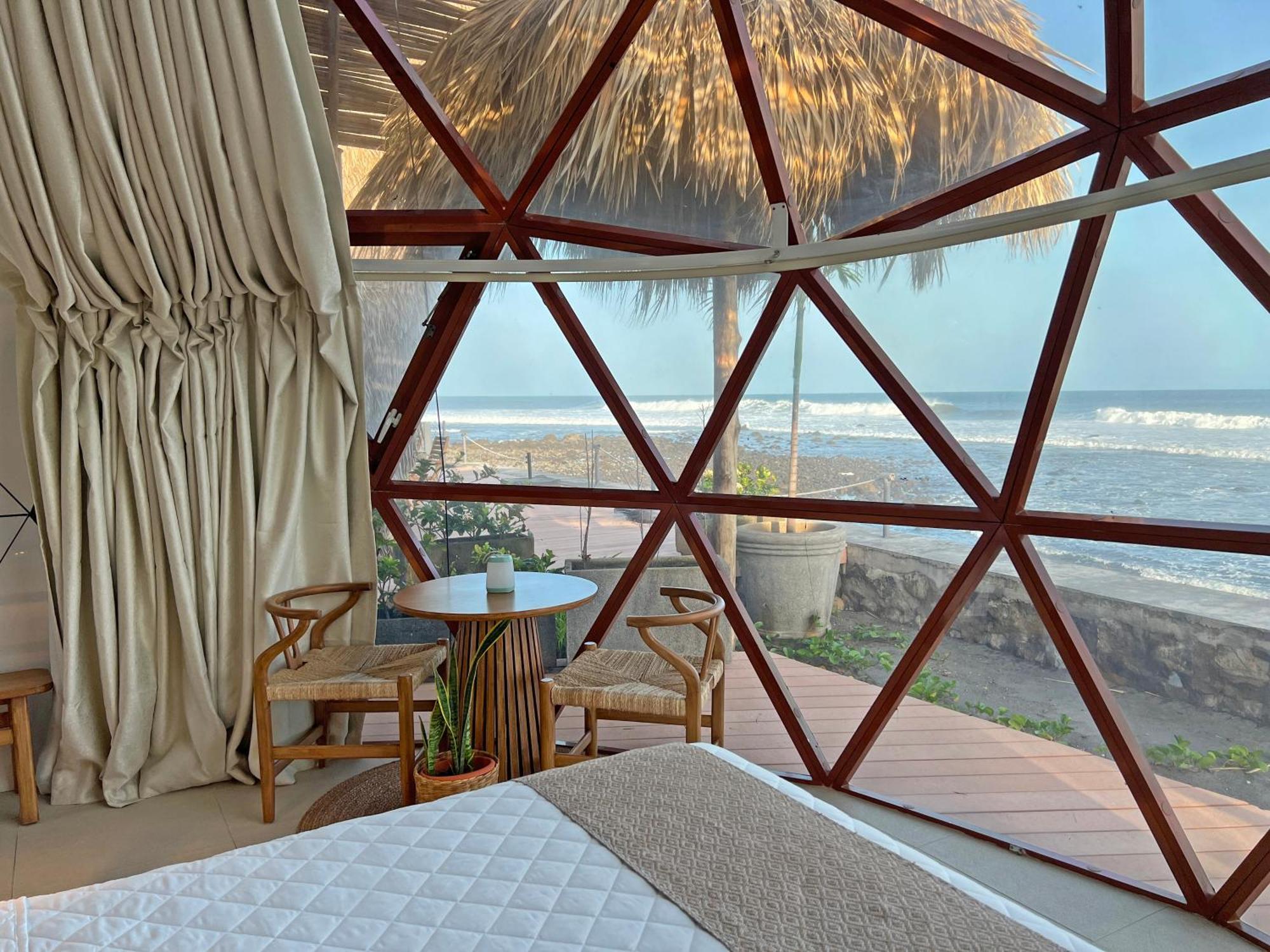 Almare Zonte - Beachfront Glamping Hotel El Zonte Buitenkant foto