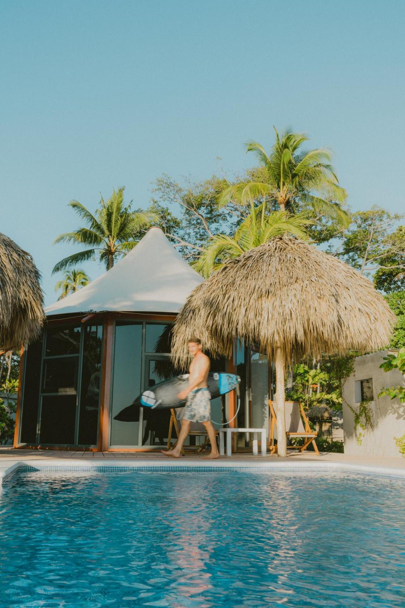 Almare Zonte - Beachfront Glamping Hotel El Zonte Buitenkant foto